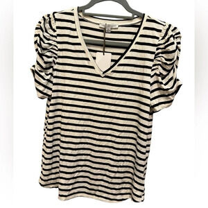 Green Envelope | V Neck Puff Sleeve Top (M)